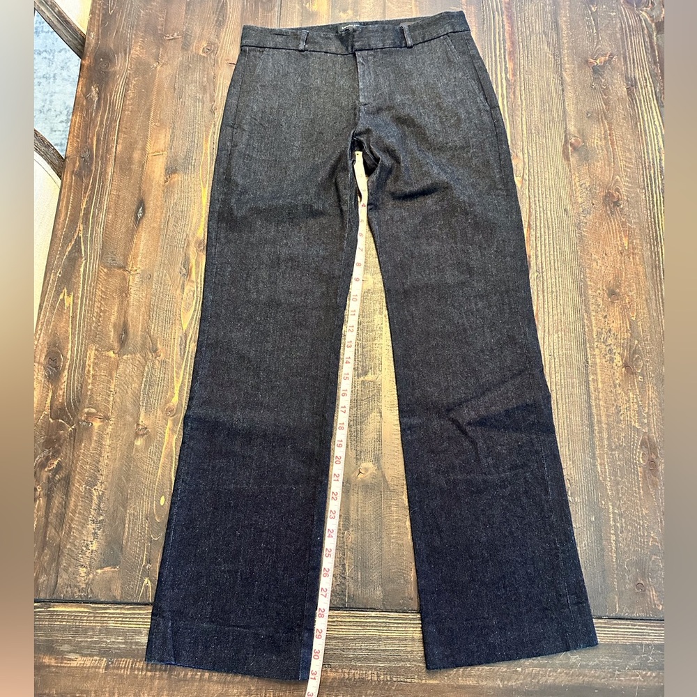 Banana Republic Denim Trousers.  Size 4. Charcoal grey wash. Worn only once!